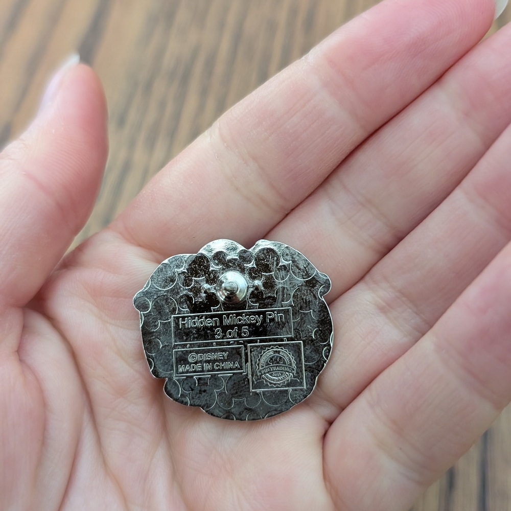 Disney Pin - Picture 2 of 3